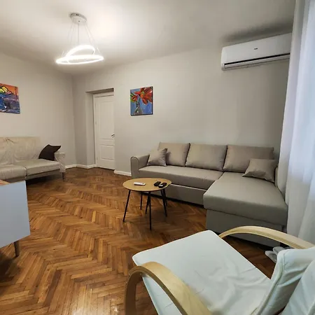 Illyrian Downtown Apartament Tirana Exterior photo